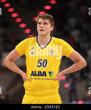 Bonn, Allemagne. 10 novembre 2020. Telekom Dome, Basketball, MagentaSport BBL Pokal, Telekom paniers Bonn vs Alba Berlin: Ben Lammers (Alba) crédit: Juergen Schwarz/Alay Live News Banque D'Images