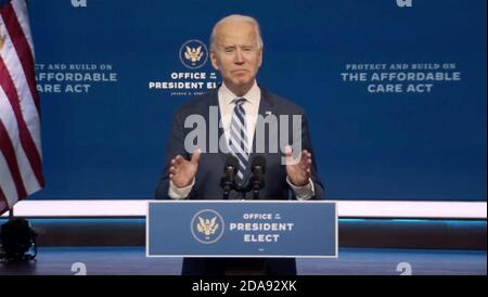 Dans cette image du flux vidéo de la transition présidentielle de Biden, le président élu des États-Unis Joe Biden fait une déclaration sur l'Affordable Care Act au Queen Theatre de Wilmington, Delaware, le mardi 10 novembre 2020. Crédit: Transition présidentielle de Biden via CNP /MediaPunch Banque D'Images