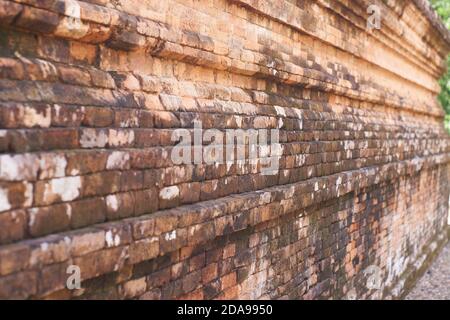 Muaro Jambi temple est un complexe de temples bouddhistes, dans Muaro Jambi Regency, province de Jambi, Sumatra, Indonésie. Il est situé à 26 kilomètres à l'est de TH Banque D'Images