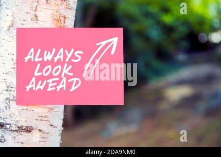 Concept Futur L Avenir Est Ecrit Sur La Route Photo Stock Alamy