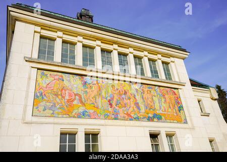 Le crématorium de la Chaux-de-Fonds est un crématorium situé dans le cimetière de Charrière à la Chaux-de-Fonds. Canton de Neuchâtel, Suisse. Banque D'Images