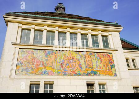 Le crématorium de la Chaux-de-Fonds est un crématorium situé dans le cimetière de Charrière à la Chaux-de-Fonds. Canton de Neuchâtel, Suisse. Banque D'Images