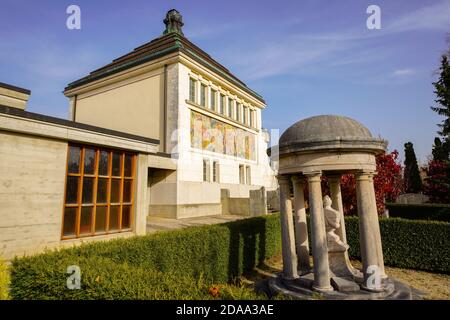 Le crématorium de la Chaux-de-Fonds est un crématorium situé dans le cimetière de Charrière à la Chaux-de-Fonds. Canton de Neuchâtel, Suisse. Banque D'Images