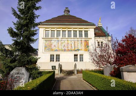 Le crématorium de la Chaux-de-Fonds est un crématorium situé dans le cimetière de Charrière à la Chaux-de-Fonds. Canton de Neuchâtel, Suisse. Banque D'Images