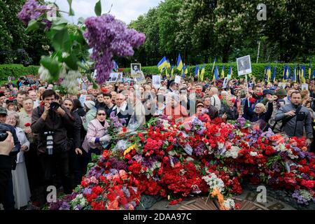 KIEV, UKRAINE - 09 mai 2017 : la marche du régiment d'Immortal consacrée au 72e anniversaire de la victoire de l'Union soviétique sur l'Allemagne nazie a eu lieu à Kiev Banque D'Images