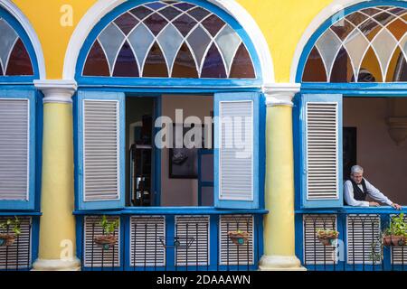 Cuba, La Havane, La Havane Vieje, Plaza de la Catedral, Palacio de los marqueses de Aguas Claras - un palais baroque maintenant Restaurant El Patio Banque D'Images