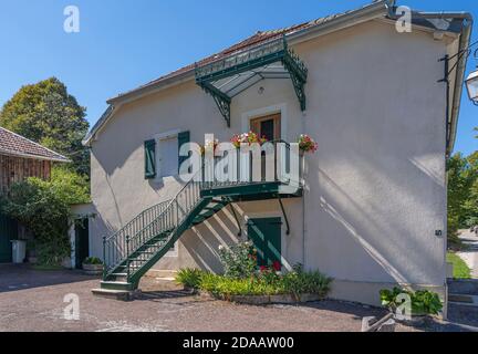 Les planches-en-montagne, France - 09 03 2020 : maison typique du village Banque D'Images