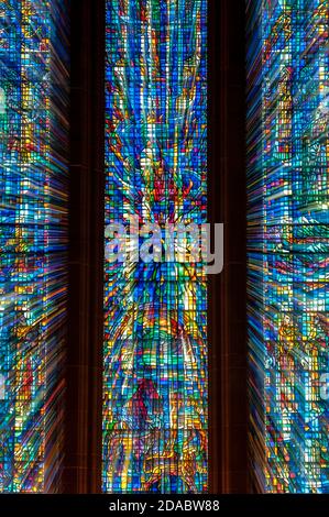 Le vitrail de la cathédrale anglicane de Liverpool est la plus grande cathédrale de Grande-Bretagne et la 5e en Europe. La cathédrale de Liverpool est la cathédrale du TH Banque D'Images