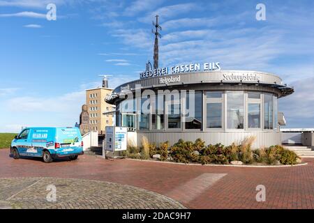 Cassen Eils pavillon à Cuxhaven, Allemagne. Cassen Eils est la plus ancienne compagnie maritime offrant le transport à Heligoland. Banque D'Images