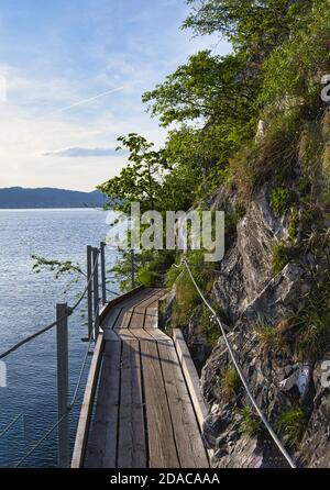 Le Miesweg est un sentier de randonnée alpin à l'est Rive du lac Traunsee Banque D'Images