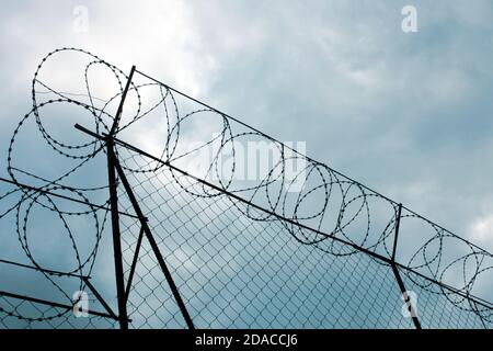 Clôture de sécurité utilisée dans une prison Banque D'Images