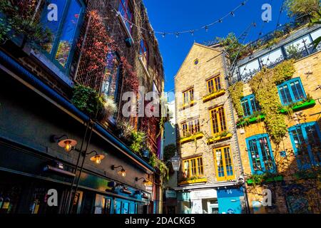 Maisons colorées de Neal's Yard à Covent Garden, Londres, Royaume-Uni Banque D'Images