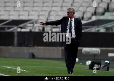 Lisbonne, Portugal. 11 novembre 2020. Fernando Santos, entraîneur en chef du Portugal, se présente lors du match de football amical entre le Portugal et Andorre, au stade Luz à Lisbonne, au Portugal, le 11 novembre 2020. Crédit : Pedro Fiuza/ZUMA Wire/Alay Live News Banque D'Images