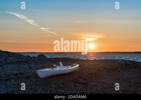 Crépuscule sur l'île d'Örskär, Espoo, Finlande Banque D'Images