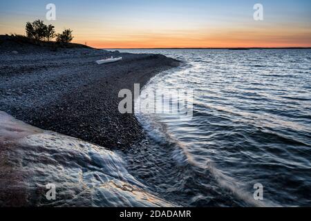 Crépuscule sur l'île d'Örskär, Espoo, Finlande Banque D'Images