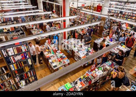 NEW YORK, Etats-Unis - 16 septembre 2017: Strand Book Store est une librairie indépendante au 828 Broadway, à l'angle de East 12th St. dans le quartier de East Village Banque D'Images