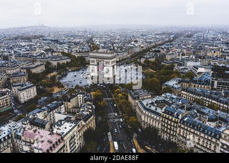 Vue aérienne de l'Arc de Triomphe, Paris Banque D'Images