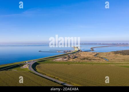 Vue sur les drones, paysage côtier dans le parc national de la mer des Wadden, Elisabeth-Sophien-Koog, péninsule Nordstrand, Schleswig-Holstein, Allemagne, Europe Banque D'Images