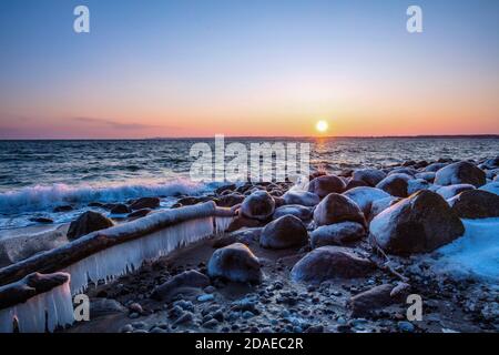 Schleswig-Holstein, glace froide sur la mer Baltique. Plage de Travemünde. Banque D'Images