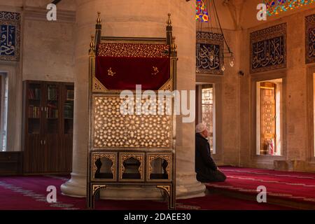 Minbar Chaire en bois sermon de l'époque ottomane dans la mosquée Banque D'Images