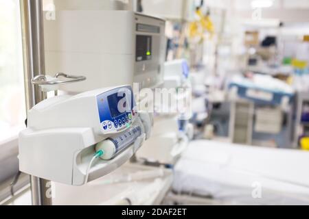 Épidémie de coronavirus COVID-19, épidémie de corona virus, situation d'urgence d'isolement, équipement médical dans une salle d'urgence d'hôpital Banque D'Images