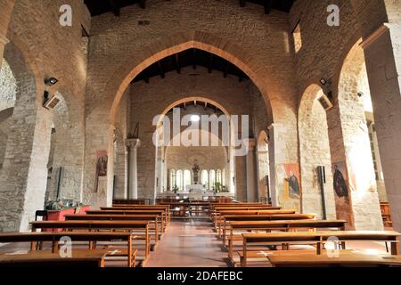 Italie, Basilicate, Venosa, Abbaye de la Trinité Banque D'Images