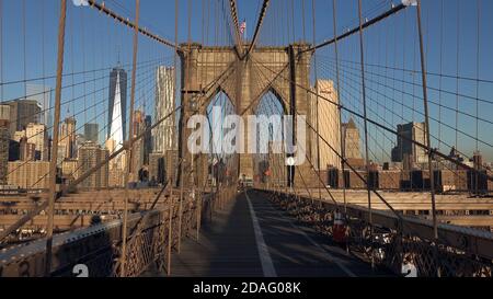 Pont de Brooklyn et gratte-ciel de manhattan, New York, États-Unis. Banque D'Images