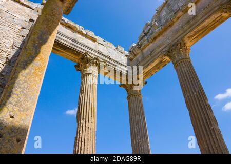 Capitole sur les ruines de Thugga, site classé au patrimoine mondial de l'UNESCO, Tunisie Banque D'Images