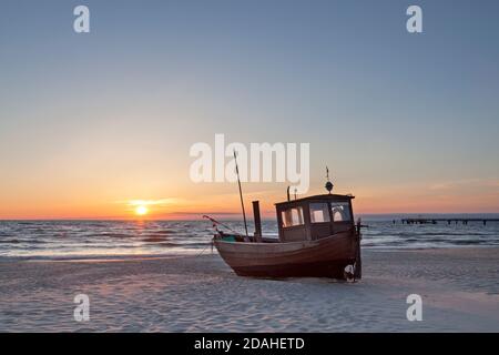 Géographie / Voyage, Allemagne, Mecklenburg-Ouest Pomerania, Ahlbeck, couteau de pêche sur la plage, Baltique , Additional-Rights-Clearance-Info-non-disponible Banque D'Images