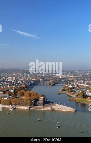 Géographie / Voyage, Allemagne, Rhénanie-Palatinat, Koblenz, vue de la forteresse Ehrenbreitstein à, droits-supplémentaires-dégagement-Info-non-disponible Banque D'Images