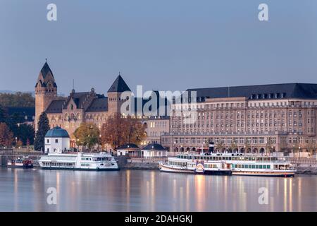 Géographie / Voyage, Allemagne, Rhénanie-Palatinat, Koblenz, vue sur le Rhin à Konrad-Adenauer-Ufer , droits-supplémentaires-autorisations-Info-non-disponible Banque D'Images