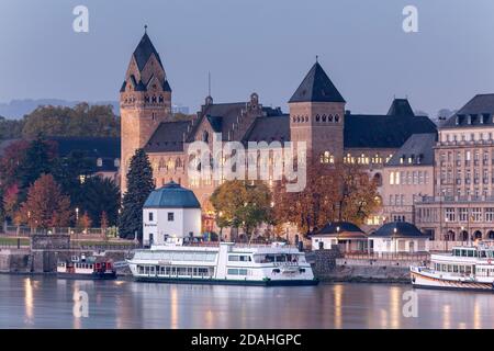 Géographie / Voyage, Allemagne, Rhénanie-Palatinat, Koblenz, vue sur le Rhin à Konrad-Adenauer-Ufer , droits-supplémentaires-autorisations-Info-non-disponible Banque D'Images