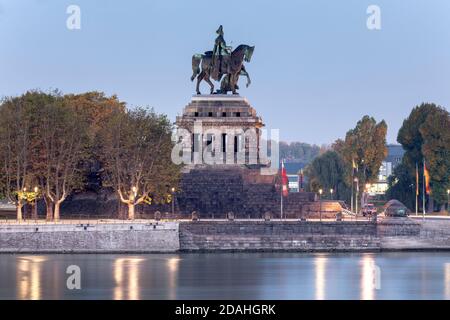 Géographie / Voyage, Allemagne, Rhénanie-Palatinat, Koblenz, Kaiser William Monument à l'angle des Allemands, Additional-Rights-Clearance-Info-non-disponible Banque D'Images