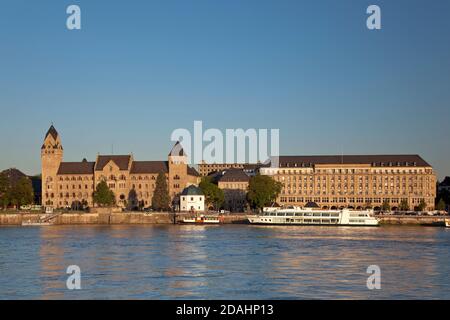 Géographie / Voyage, Allemagne, Rhénanie-Palatinat, Koblenz, vue sur le Rhin vers Konrad-Adenauer-, Additional-Rights-Clearance-Info-non-disponible Banque D'Images