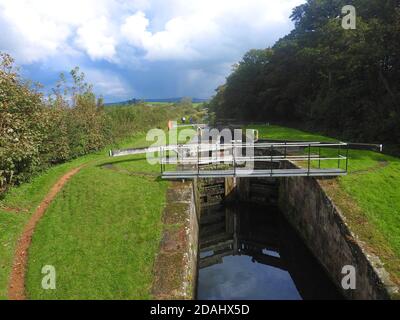 British Canal System -branche Glasson du canal de Lancaster, Angleterre, Royaume-Uni ---- Glasson Top (2e écluse) en septembre 2020. Banque D'Images