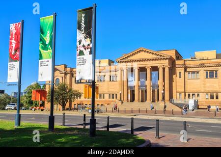 La Bibliothèque d'État de la Nouvelle-Galles du Sud à Sydney, en Australie. Vue sur l'aile Mitchell historique, un bâtiment en grès ouvert en 1910 Banque D'Images