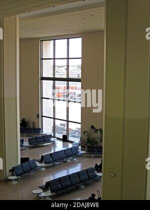 Coin salon à l'intérieur du terminal 2 de l'aéroport de Malaga, Malaga, Espagne. Banque D'Images