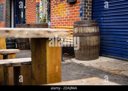 Une micro-brasserie et un bar dans le quartier est de Londres. Banque D'Images