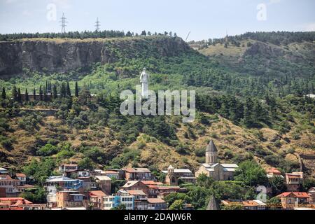 TBILISSI, GÉORGIE, 18 juillet 2017 : vue sur le monument de la Reine Tamar Banque D'Images