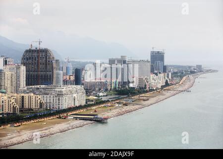 BATUMI, GÉORGIE, 19 juillet 2017 : vue aérienne sur la ville de Batumi. Batumi est la troisième plus grande ville de Géorgie, située sur la côte de la mer Noire Banque D'Images