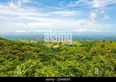 Paysage vert du parc national de Monteverde, Costa Rica. Banque D'Images