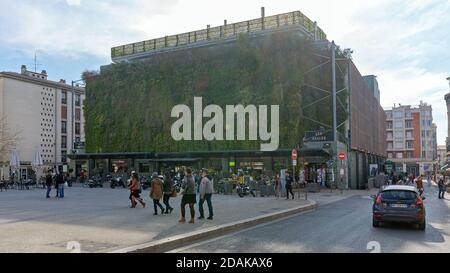 Avignon, France - 30 janvier 2016 : les Halles à Avignon, France. Banque D'Images