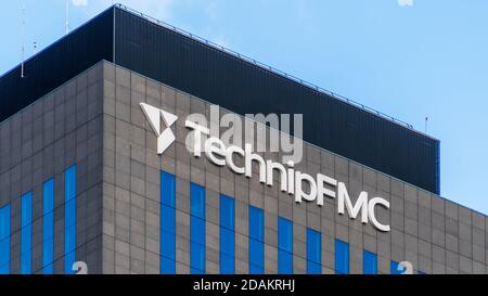 2020: Vue extérieure de la tour abritant le siège social français de la société industrielle britannique TechnipFMC, située à Paris la Défense Banque D'Images