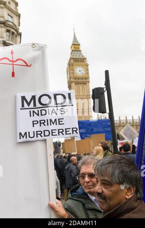 Une manifestation contre la visite d'État des premiers ministres indiens Narendra Modi en Grande-Bretagne. Parliament Square, Westminster, Londres, Royaume-Uni. 12 novembre 2015 Banque D'Images