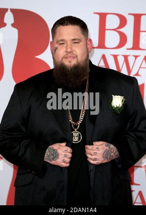 RAG'n'Bone Man participe aux BRIT Awards 2018 qui se sont déroulés à l'O2 Arena le 21 février 2018 à Londres, en Angleterre. Banque D'Images