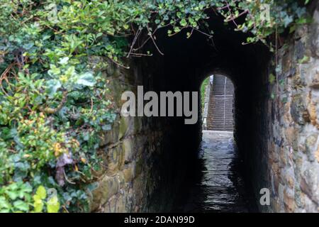 Tunnel hurlant (tunnel Dracula) Whitby, North Yorkshire, Royaume-Uni Banque D'Images