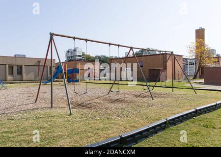 Washington, États-Unis. 13 novembre 2020. Photo prise le 13 novembre 2020 montre le terrain de jeu vide de F.P. École élémentaire Caillet à Dallas, Texas, États-Unis. Crédit : Dan Tian/Xinhua/Alay Live News Banque D'Images