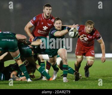 Galway Sportsgrounds, Galway, Connacht, Irlande. 14 novembre 2020. Guinness Pro 14 Rugby, Connacht versus Scarlets; Kieran Marmion joue le ballon pour Connacht Credit: Action plus Sports/Alay Live News Banque D'Images