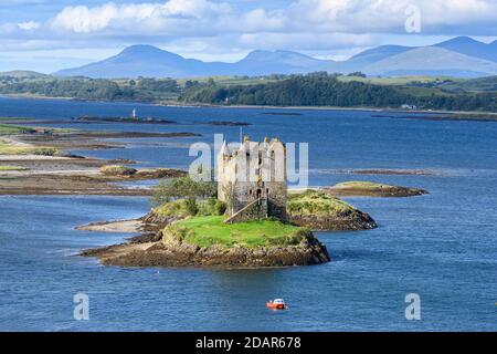 Château de Stalker dans Loch Laich, Ecosse, Grande-Bretagne Banque D'Images
