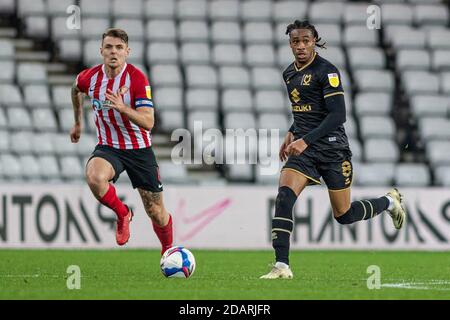 SUNDERLAND, ANGLETERRE. 14 NOVEMBRE David Kasumu avance lors du match de la Ligue 1 de pari du ciel entre Sunderland et MK Dons au Stade de lumière, Sunderland, le samedi 14 novembre 2020. (Crédit : Trevor Wilkinson | ACTUALITÉS MI) crédit : ACTUALITÉS MI et sport /Actualités Alay Live Banque D'Images